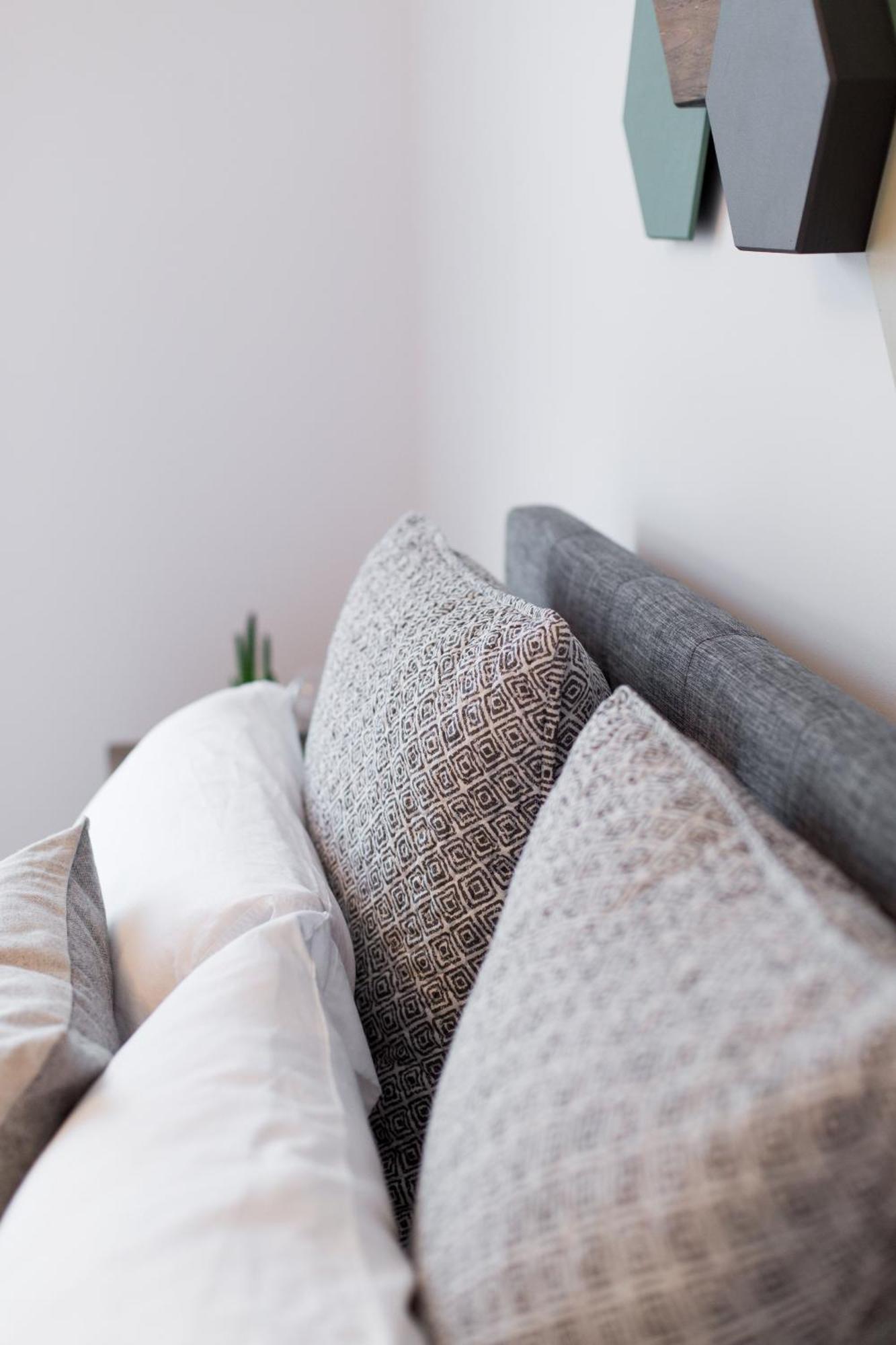 Hip, Stylish Apartment In Little Italy By Den Stays A Montréal Zimmer foto