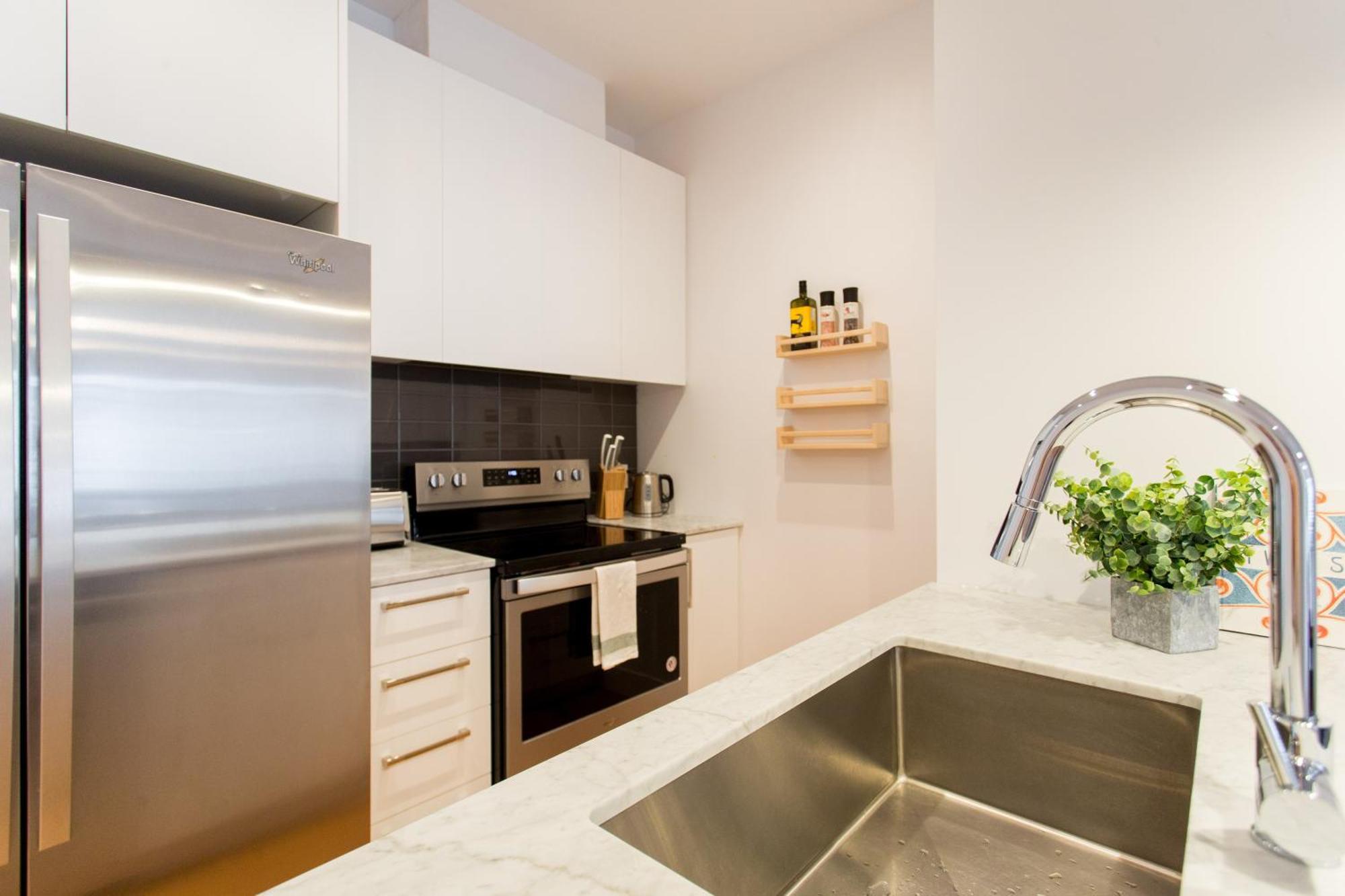 Hip, Stylish Apartment In Little Italy By Den Stays A Montréal Zimmer foto